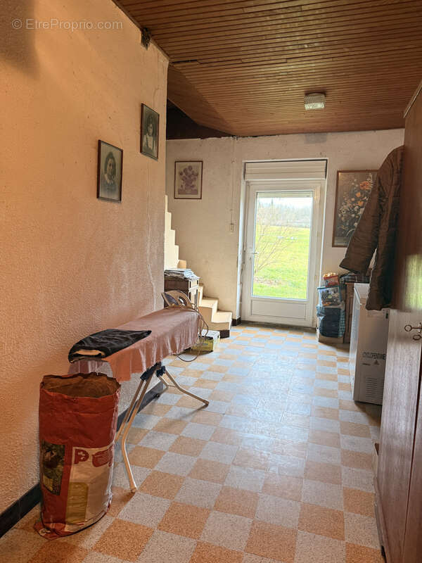 Maison à MONTIGNAC-DE-LAUZUN