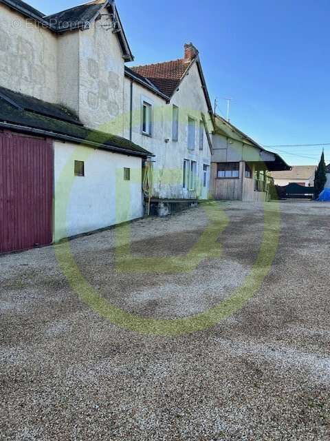Maison à TOURNON-SAINT-MARTIN