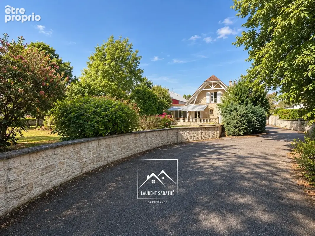 PAU (64) –  À VENDRE - Maison familiale de 213 m² - 5 chambres, bureau et piscine - photo 23