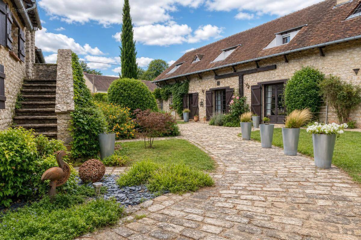 Maison à SOUPPES-SUR-LOING