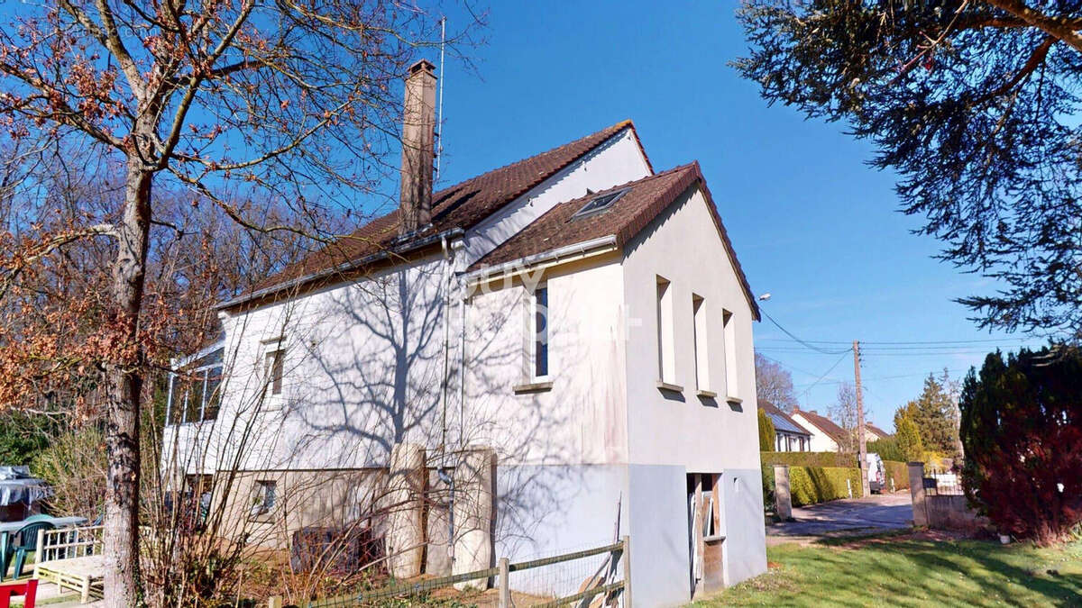 Maison Saint Sebastien De Morsent - photo 11