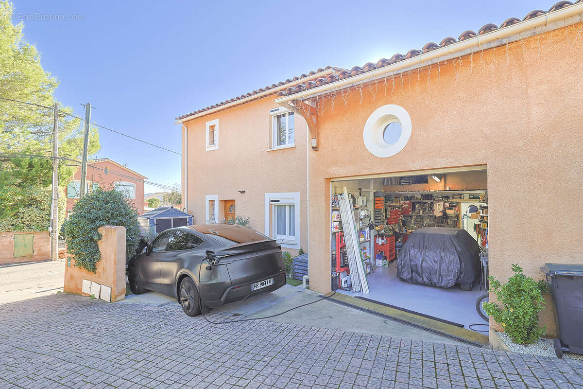 Maison à PUGET-VILLE