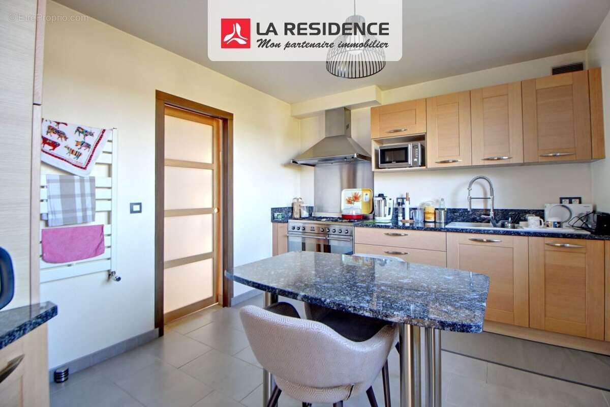 Maison 102 m² à Medan  - photo 5