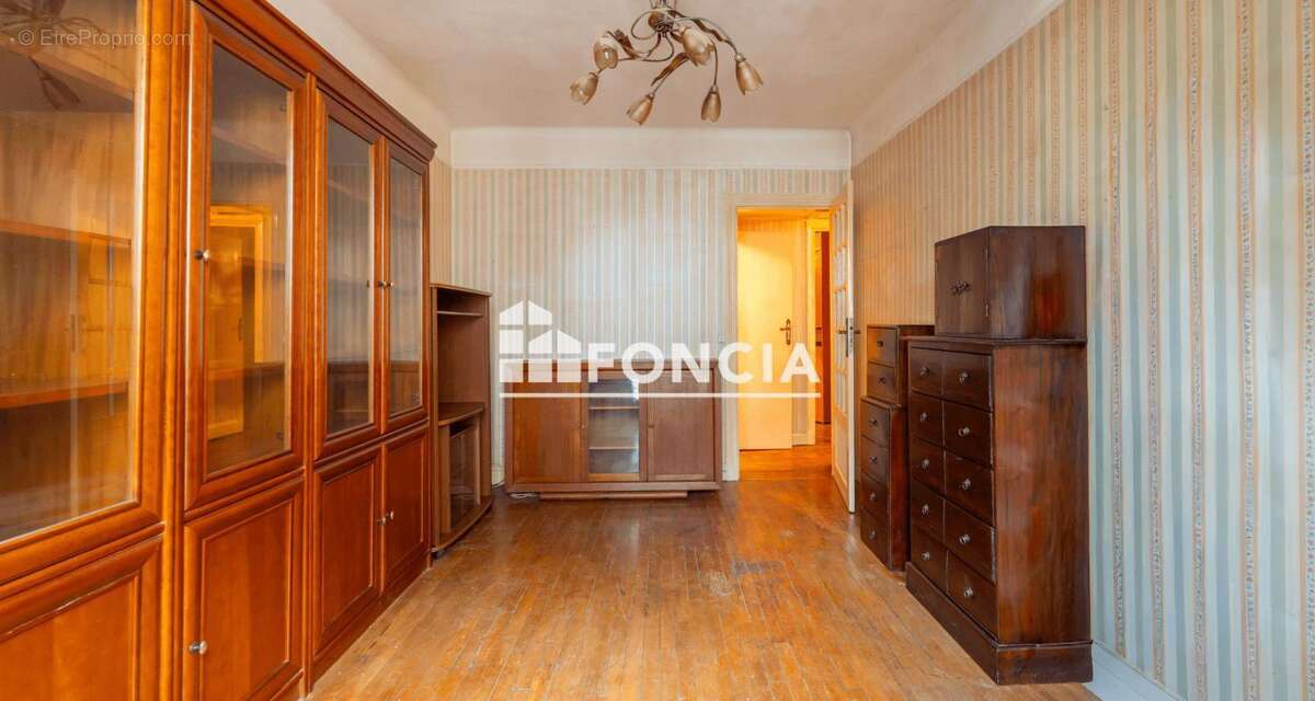 Appartement à MONTROUGE