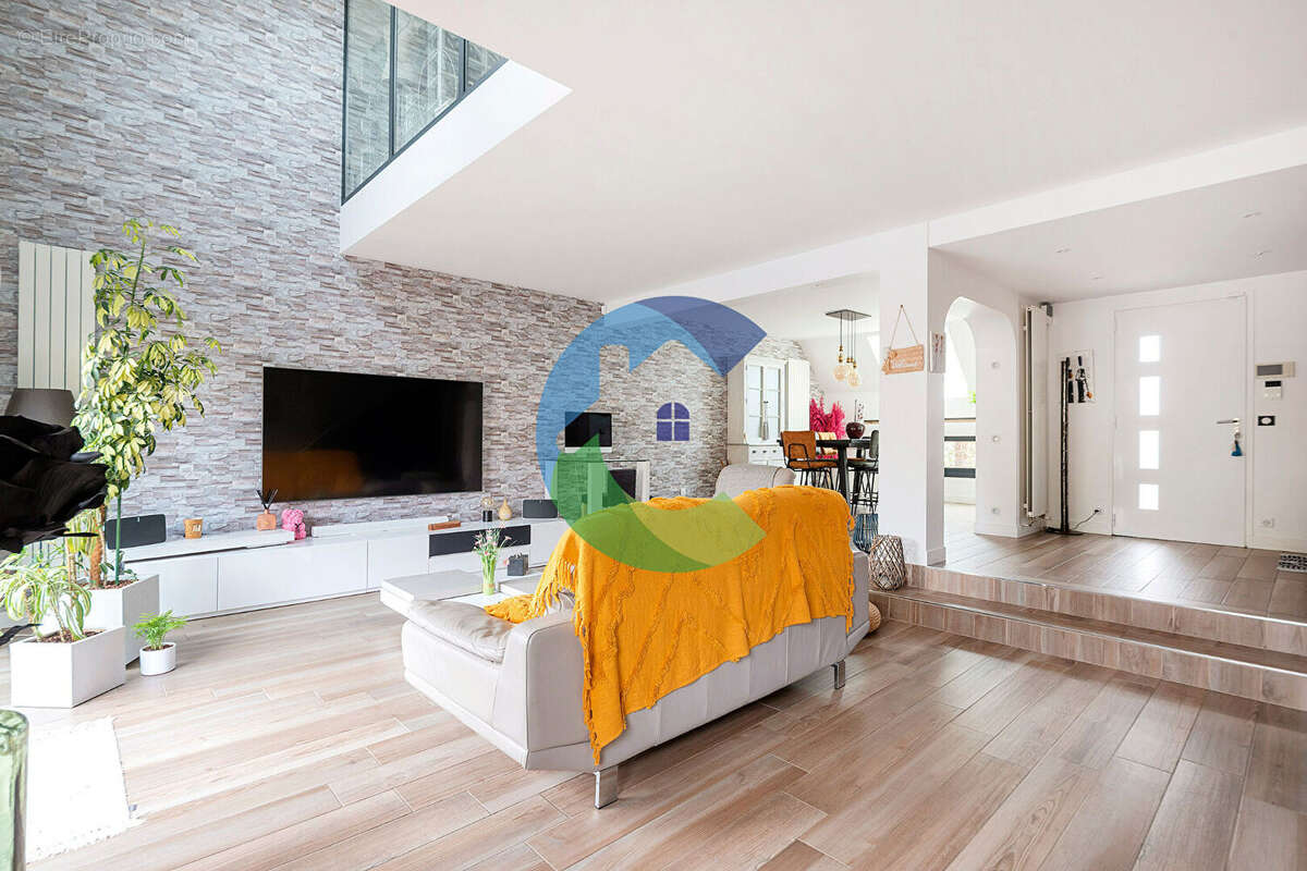 Maison à BALLAINVILLIERS