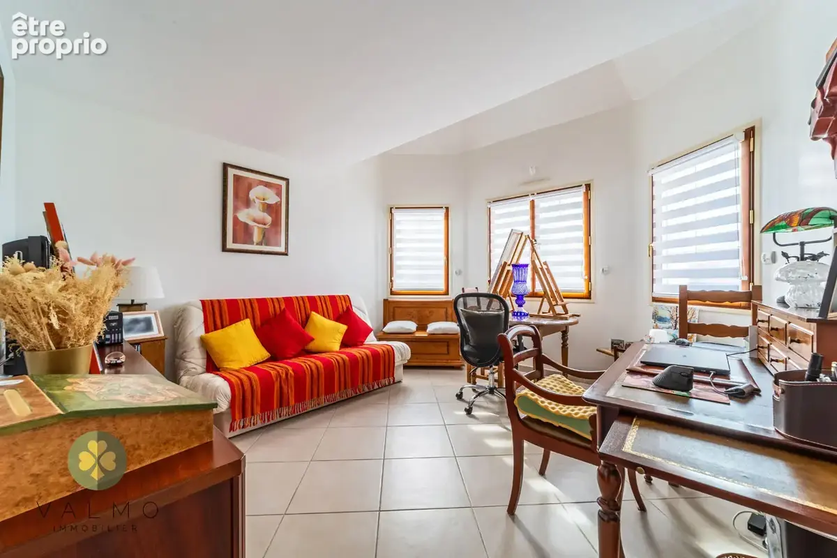 Maison 260 m2 avec piscine couverte - photo 17