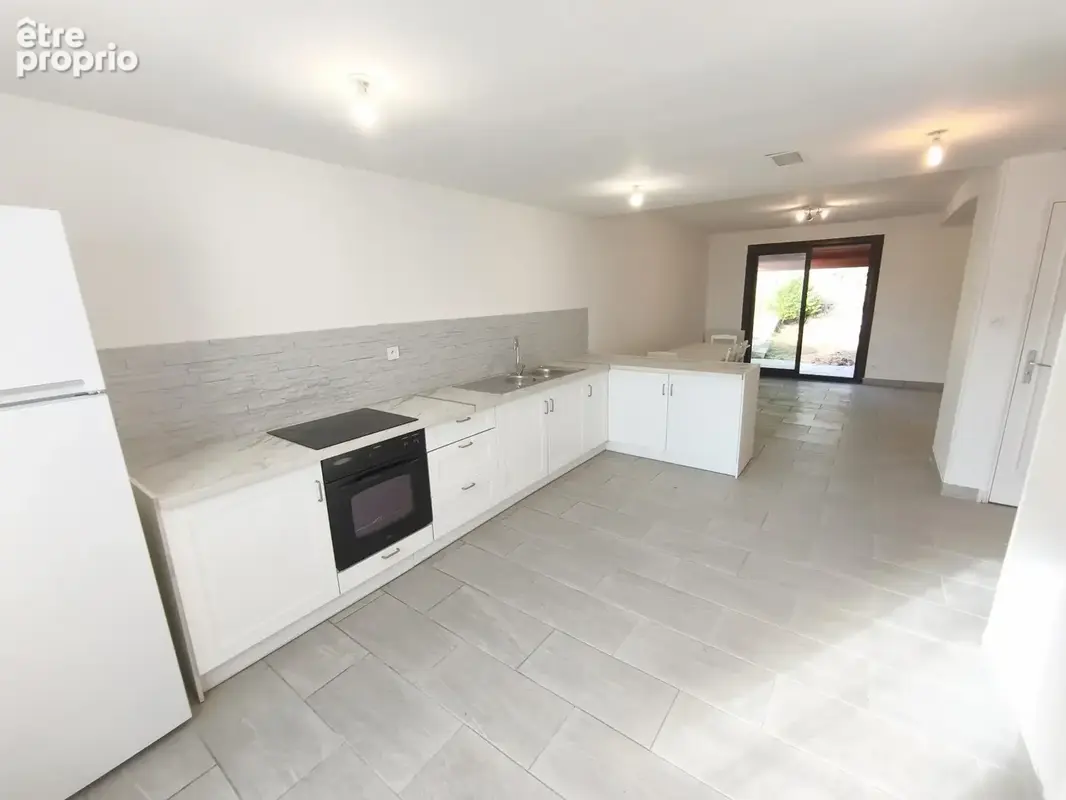 Maison T4 de 87 m2 entièrement rénovée avec garage et jardin - photo 5