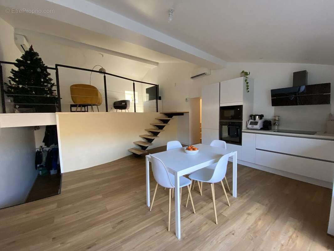 Appartement 90 m² à Die  - photo 2