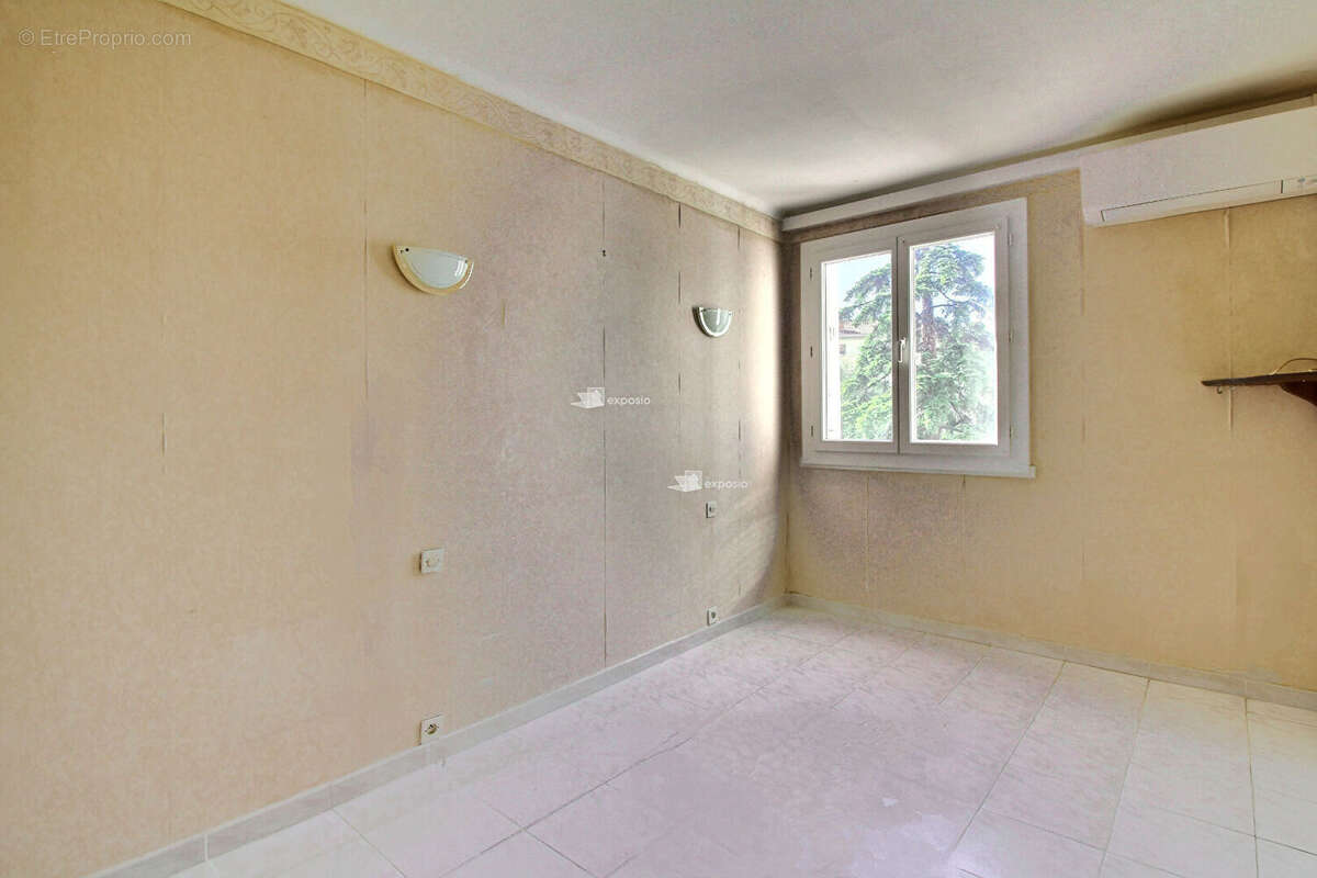 Appartement à VALLAURIS