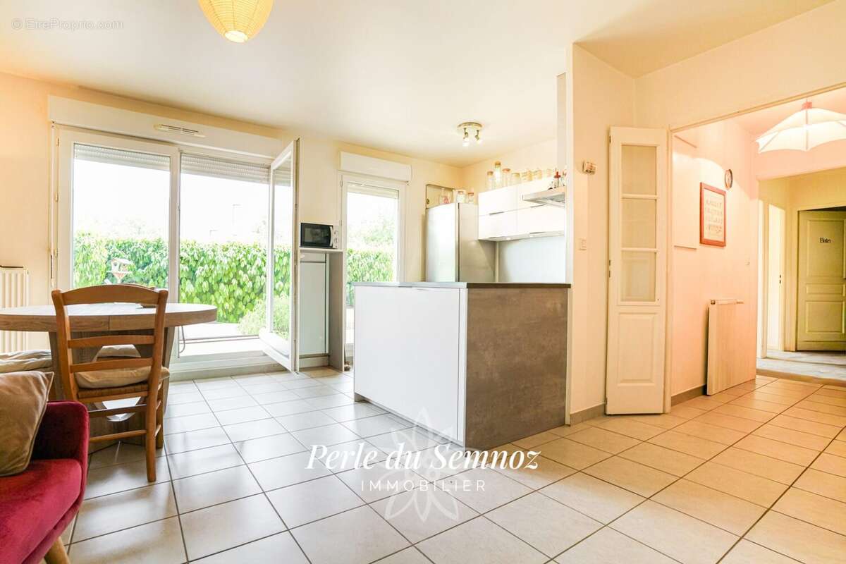 Appartement 56 m² à Seynod  - photo 2