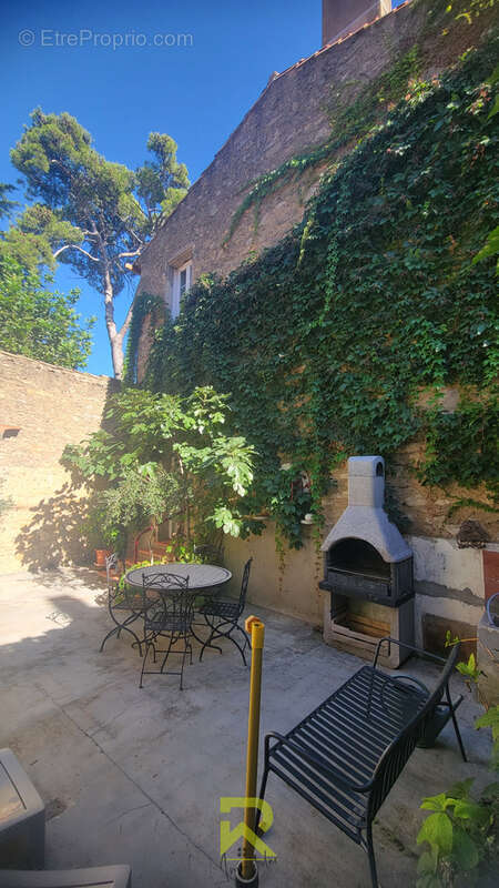 Maison à MOUSSAN
