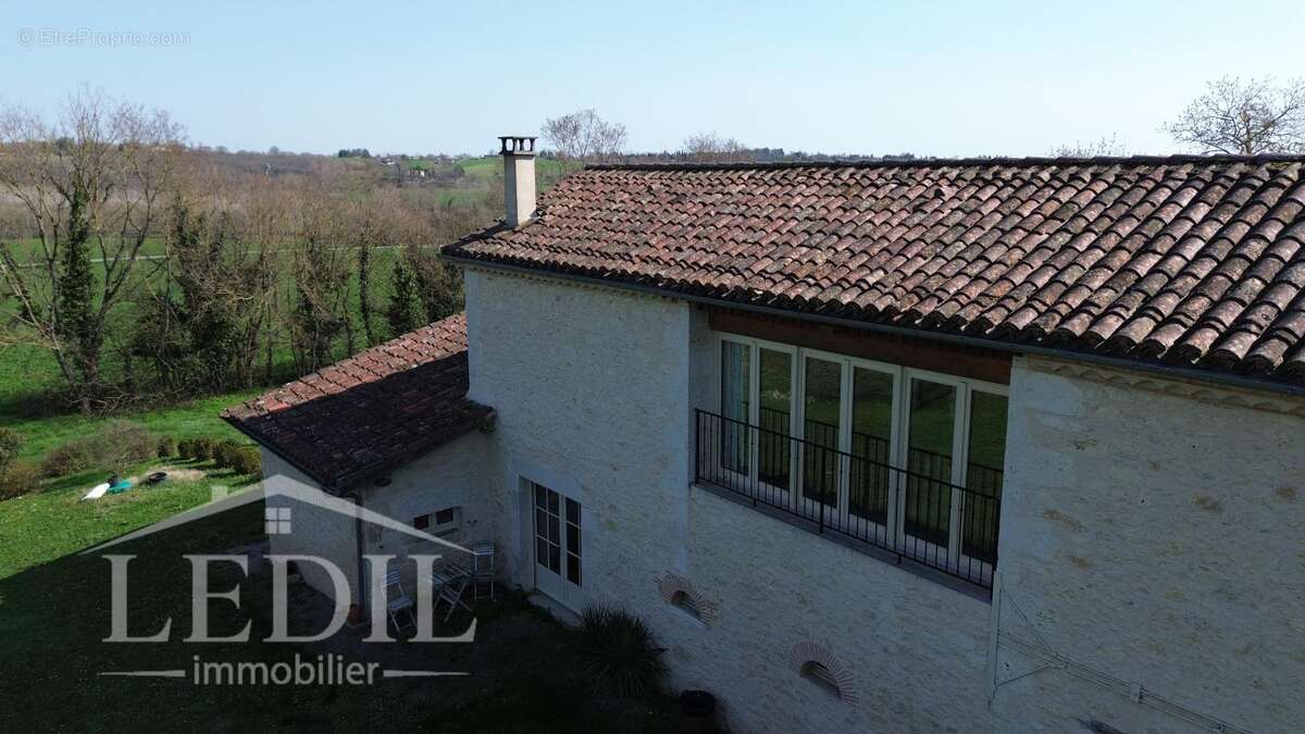 Maison à MAUVEZIN