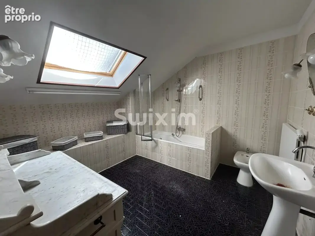 Propriété avec dépendances sur un terrain de 37 500m² - photo 12