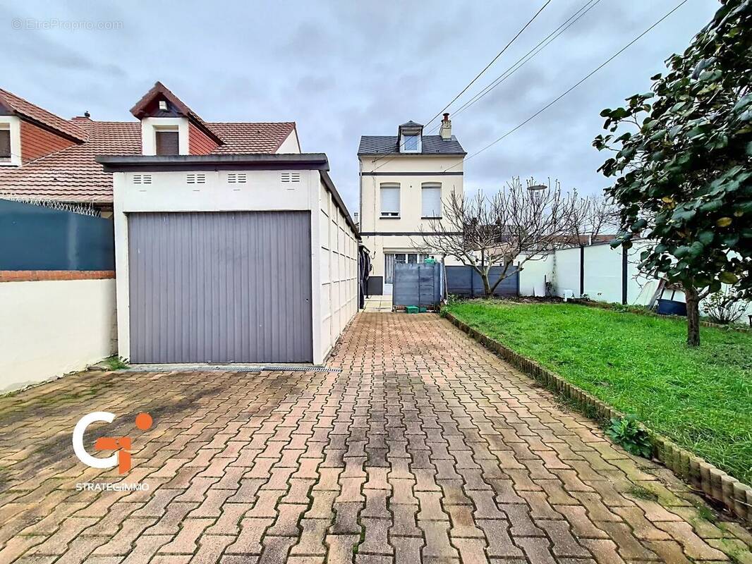 Maison à LE PETIT-QUEVILLY