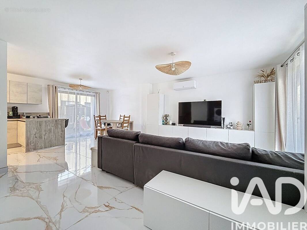 Photo 1 - Maison à BRUYERES-LE-CHATEL