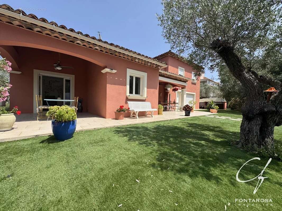 Maison à PUGET-SUR-ARGENS