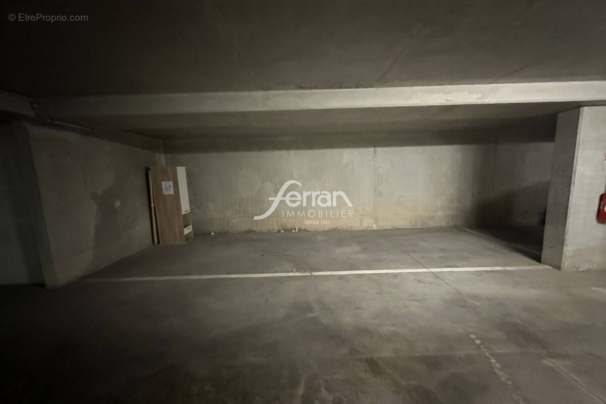 Parking à DRAGUIGNAN