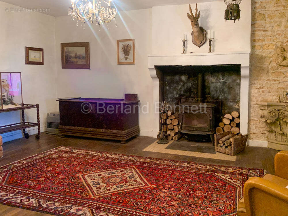 Maison en pierres avec dépendances et grand terrain - Pretty - photo 5