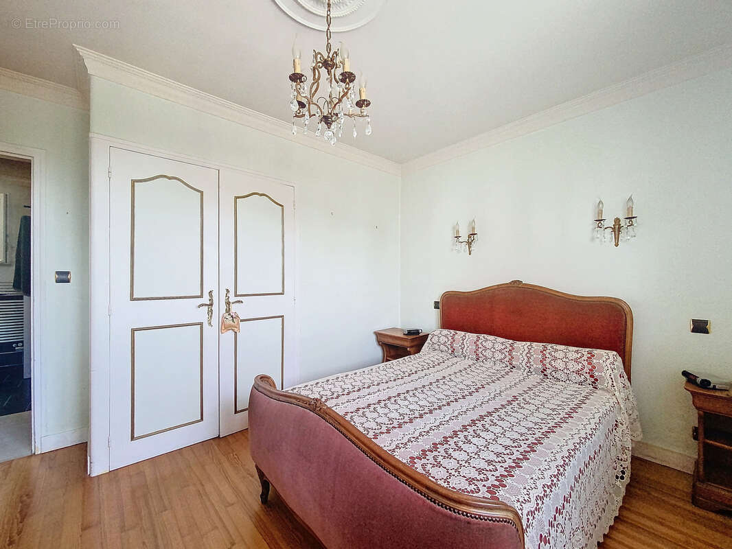 Maison à DONVILLE-LES-BAINS