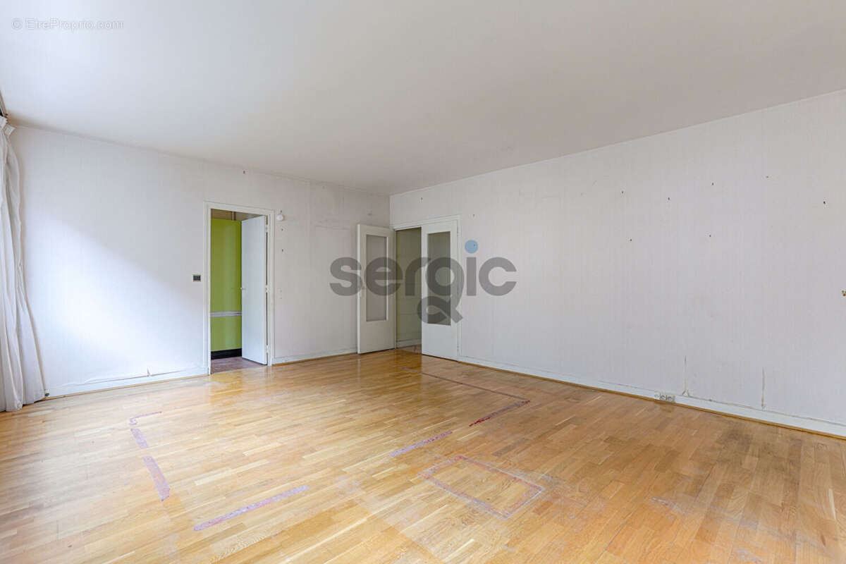 Appartement à PARIS-15E