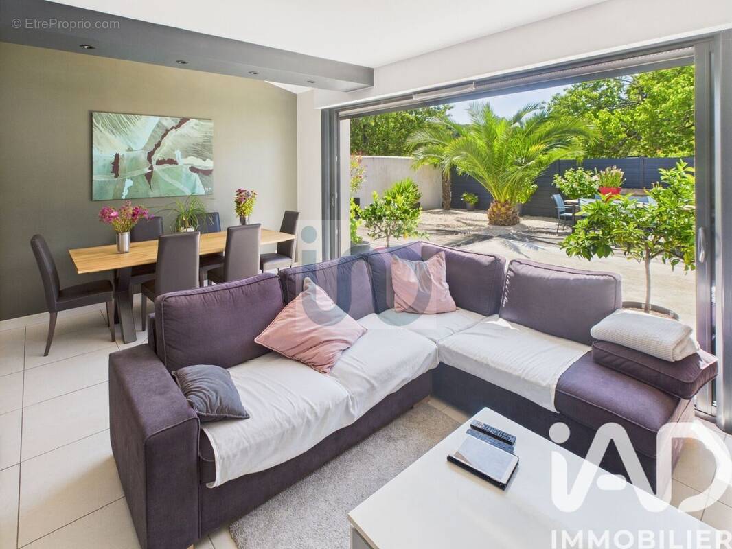 Photo 1 - Maison à LA FLOTTE