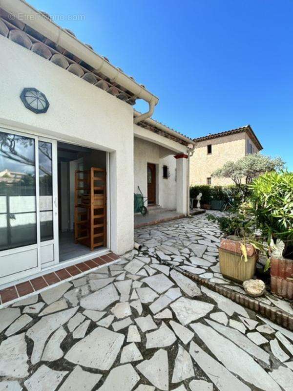Maison à LA LONDE-LES-MAURES