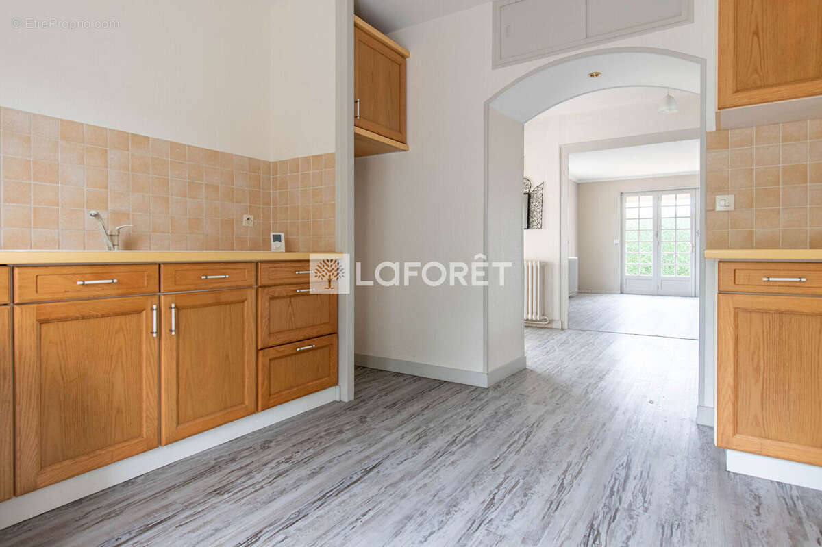 Maison à FONTCOUVERTE