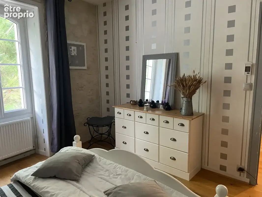 Salignac magnifique propriete 5 chambres 2 garages atelier piscine chauffee 276 m2 habitables jardin de 1300 m - photo 14