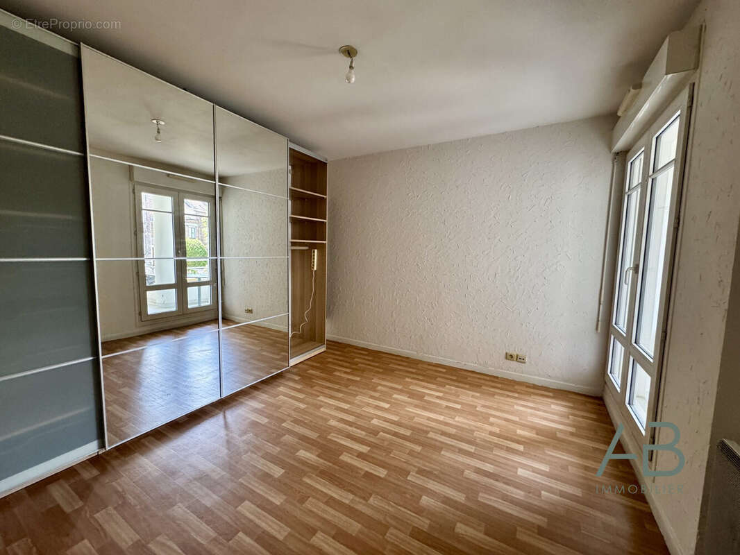 Appartement 55 m² à Lille  - photo 4