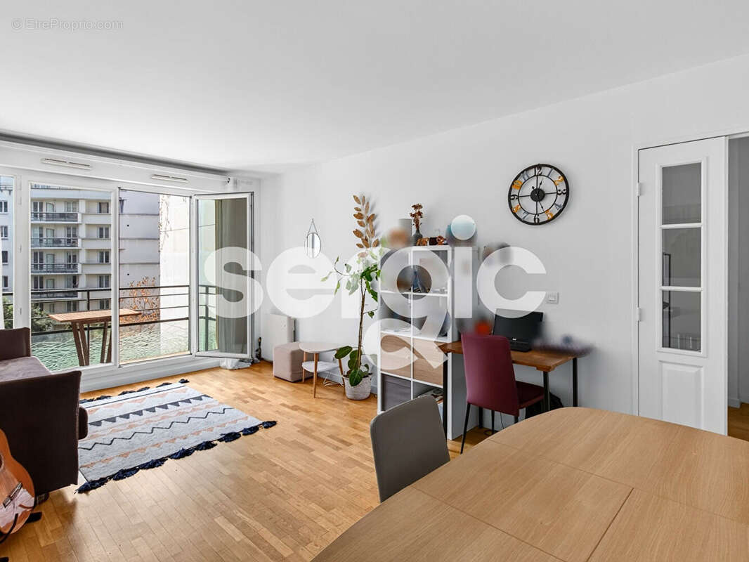 Issy-les-moulineaux - val-de-seine - t3 67.53m² + balcons - cave et parking - libre d'occupation - photo 3
