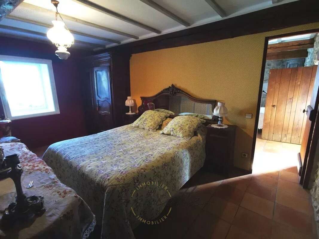 Maison à SAINT-MARTIN-SUR-LAVEZON