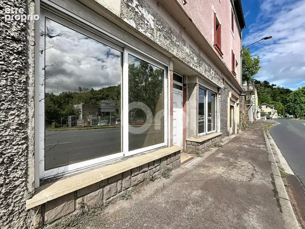 Immeuble à vendre, idéalement située à Saint-Hilaire-Peyroux, entre Brive et Tulle - photo 3