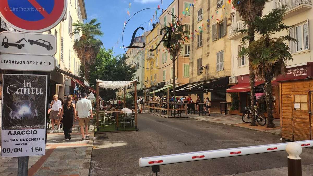 Commerce à AJACCIO