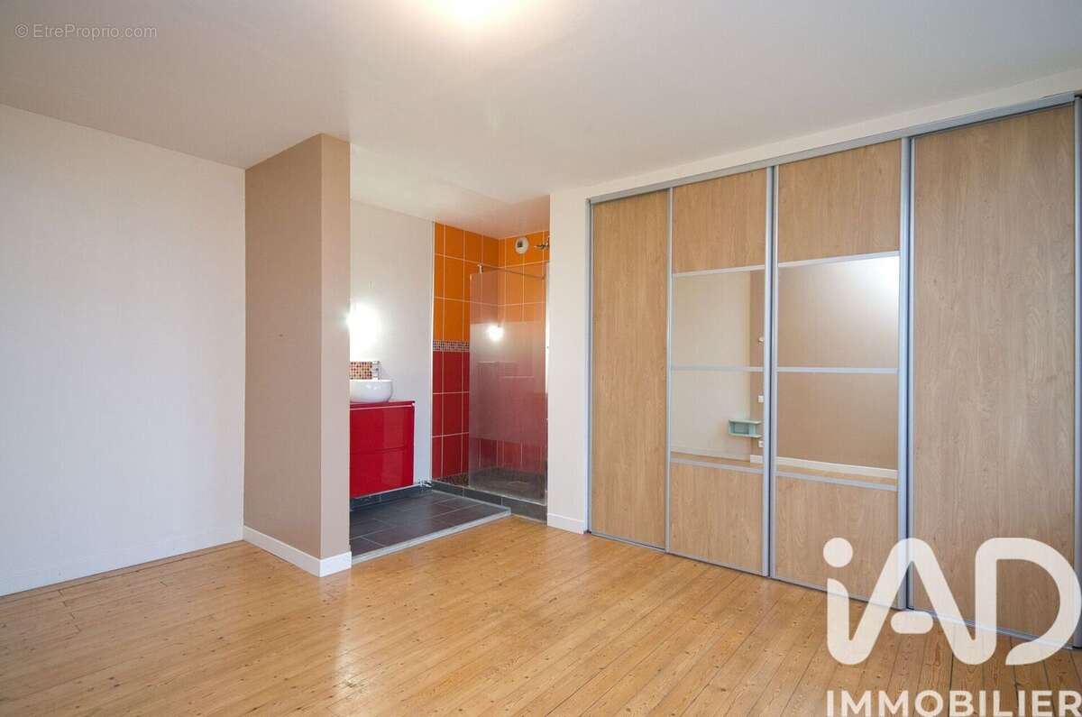 Maison 212 m² à Cernay-En-Dormois  - photo 7