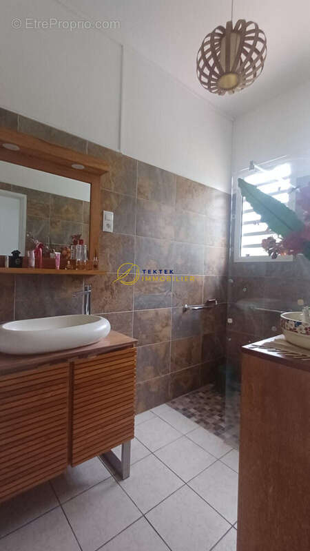 Maison à SAINT-PIERRE