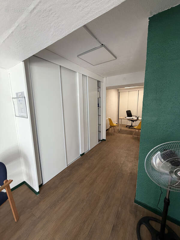 Commerce à MARSEILLE-3E