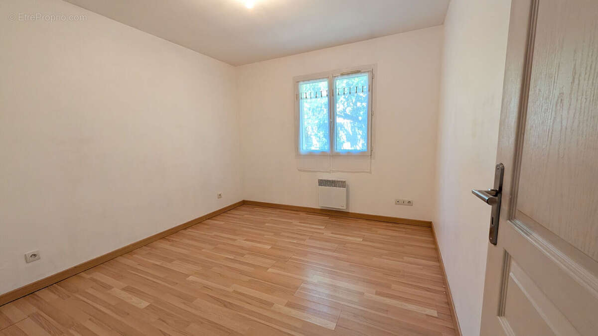 Maison F5 - récente de plein pied  à CORNAS - photo 13