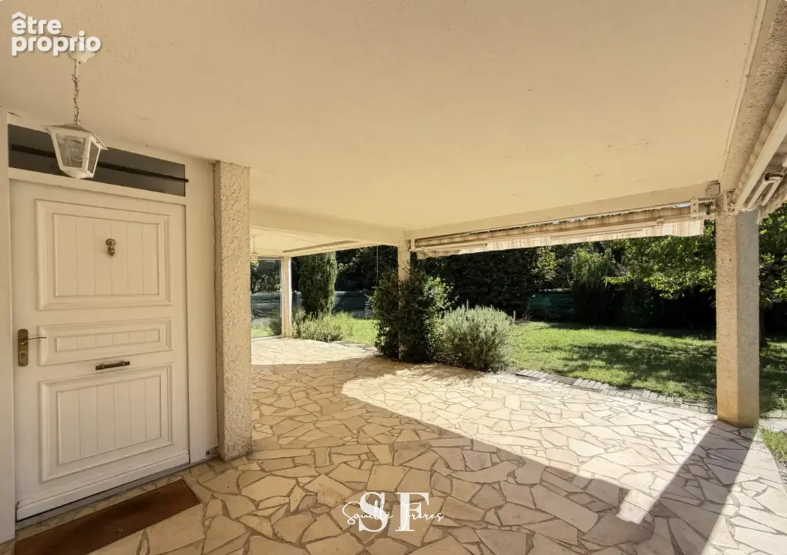 Agen - villa d architecte avec double garage et jardin. - photo 15