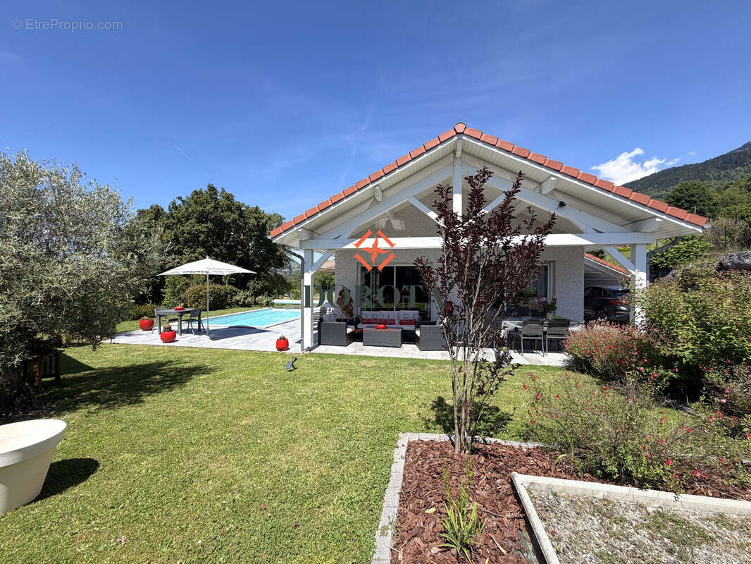 Maison à VAULNAVEYS-LE-HAUT