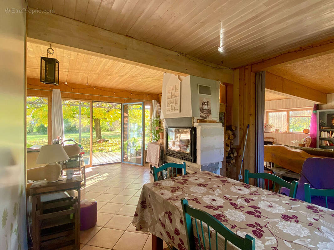 Maison à CONTRES