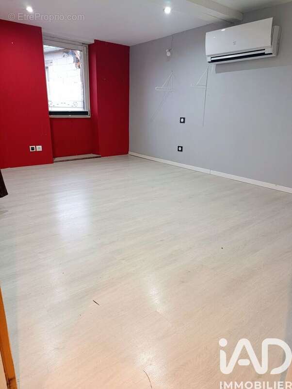 Maison 225 m² à Saint-Bonnet-La-Riviere  - photo 9
