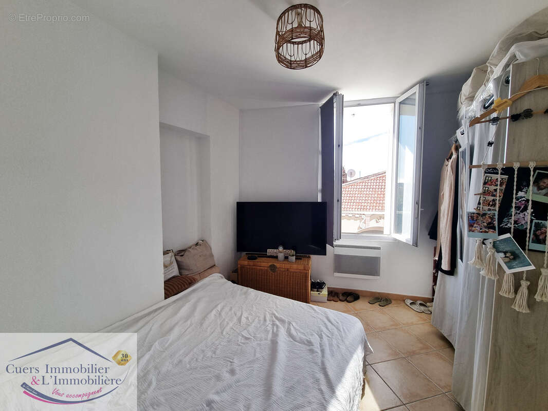 Appartement à SOLLIES-PONT