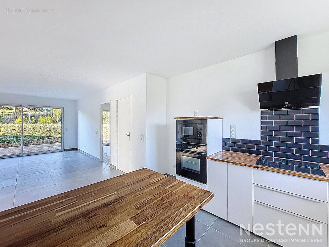 Maison à CASTERA-VERDUZAN