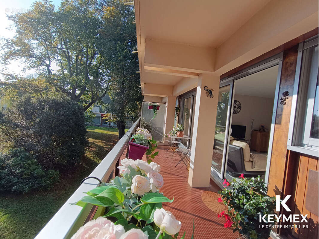 Appartement à LOUVRES