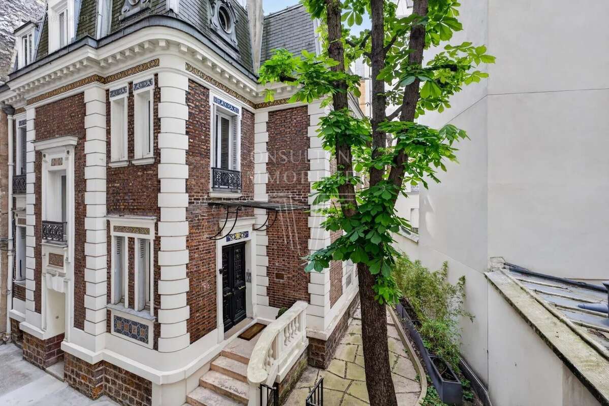Appartement à PARIS-6E