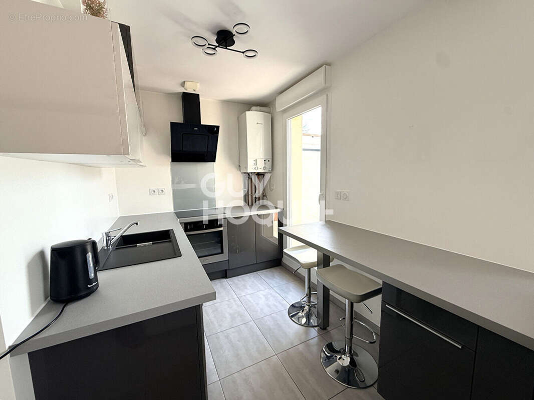 Appartement à SAINT-ANDEOL-LE-CHATEAU