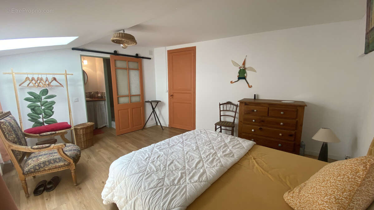 Maison à PARAZA