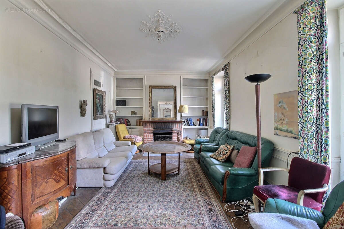 Maison  bourgeoise à  nogent le roi - photo 5