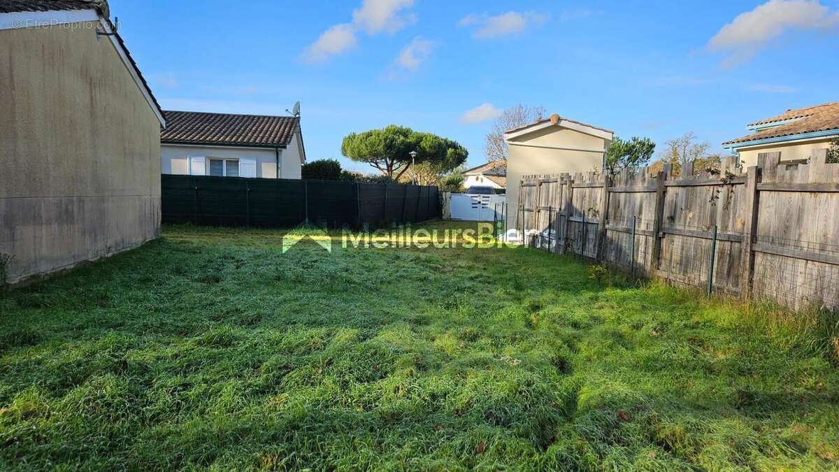 Maison à GRAYAN-ET-L'HOPITAL