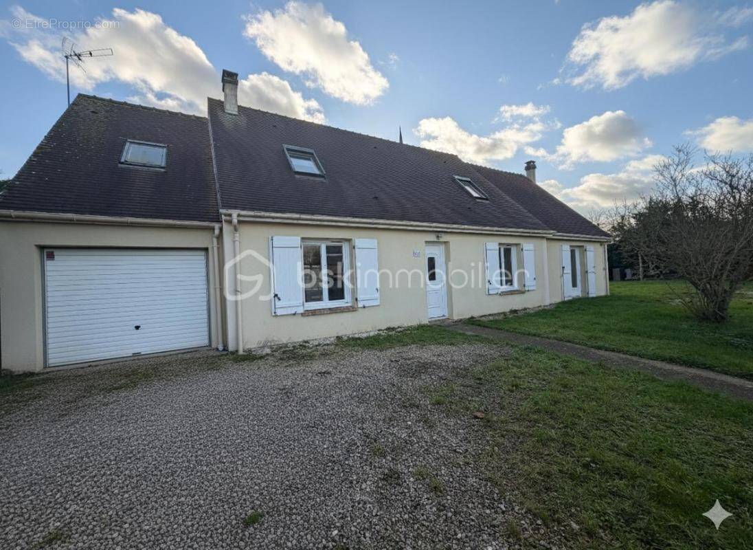 Maison à ROZAY-EN-BRIE